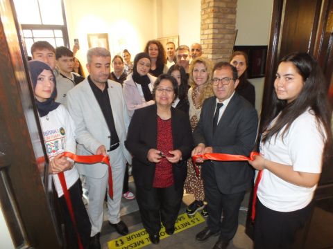 GÖRÜLMEYE DEĞER SERGİ