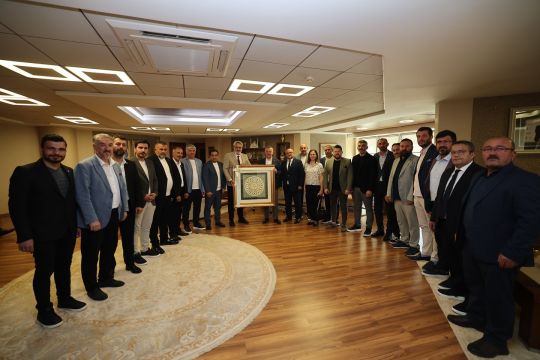 Büyükakın, Murat Aydın ve yönetimini kabul etti