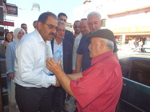 ANAHTAR  PARTİSİ  KARTEPE’Yİ GEZDİ