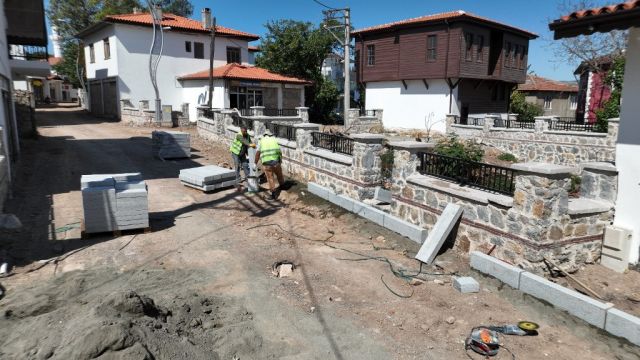 Dilovası’nda Tarihi Doku Korunarak Çalışmalar Sürüyor