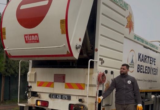 Kartepe Belediyesi’nden Temizlikte Örnek Uygulama