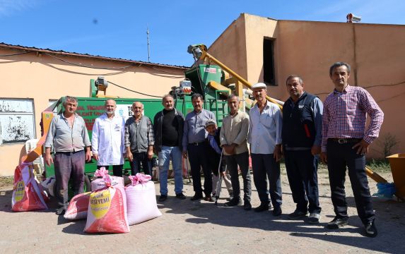 Seyyar selektör makinesi çiftçilerin hizmetinde