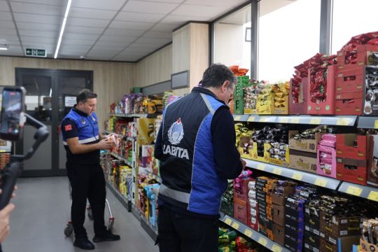 Kartepe’de Marketlerde Sıkı Denetim