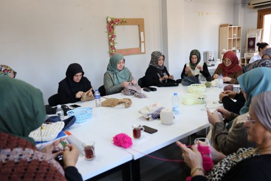 KAR-MEK’te Üretken Eller İş Başında